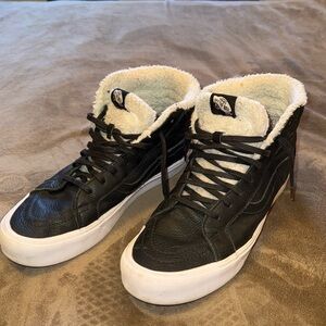Vans Sk8 Hi Sherpa lined leather